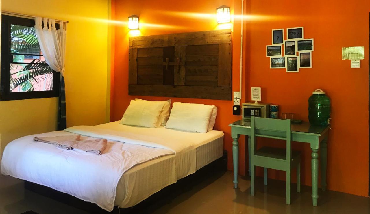 Chomjan Resort Koh Phayam Buitenkant foto