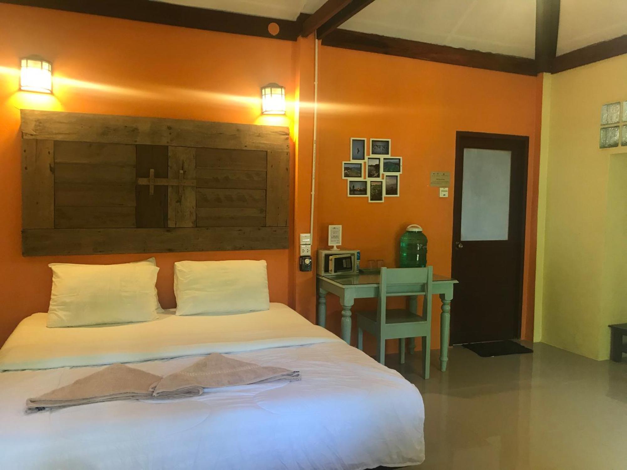 Chomjan Resort Koh Phayam Buitenkant foto