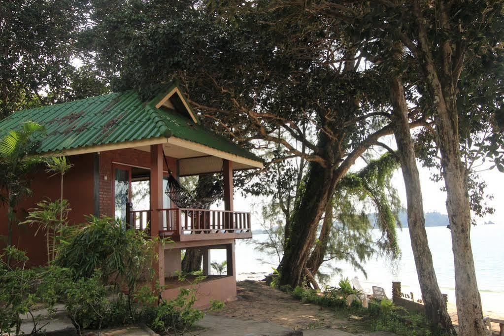 Chomjan Resort Koh Phayam Buitenkant foto