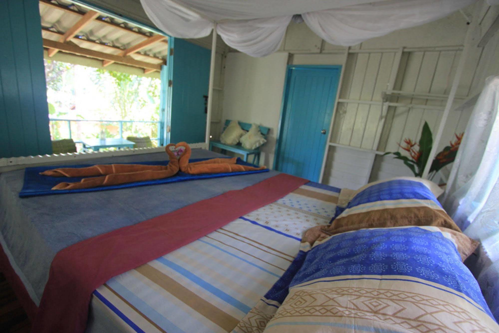 Chomjan Resort Koh Phayam Buitenkant foto