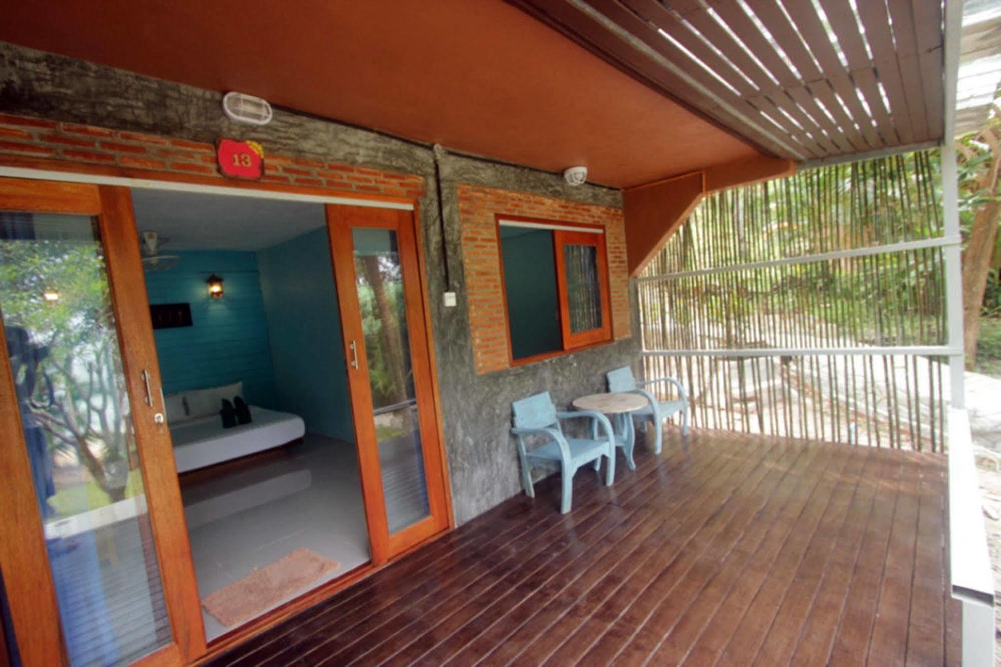 Chomjan Resort Koh Phayam Buitenkant foto
